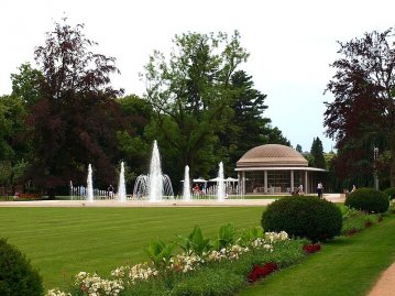 Podebrady-park-kolonada.jpg